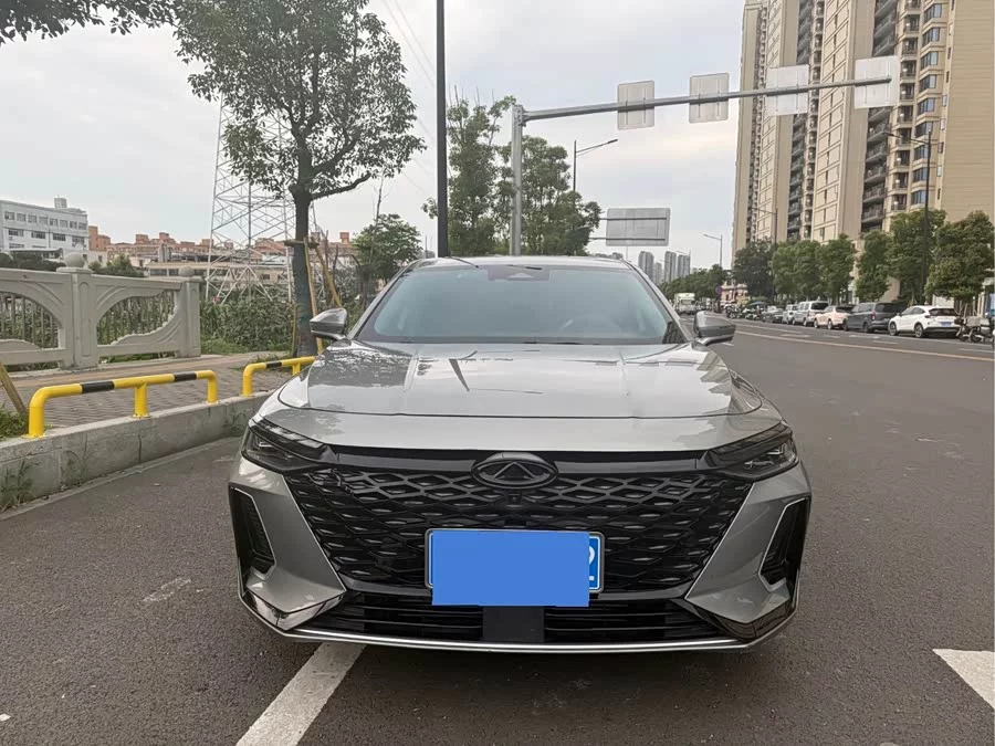 Chery Arrizo 8