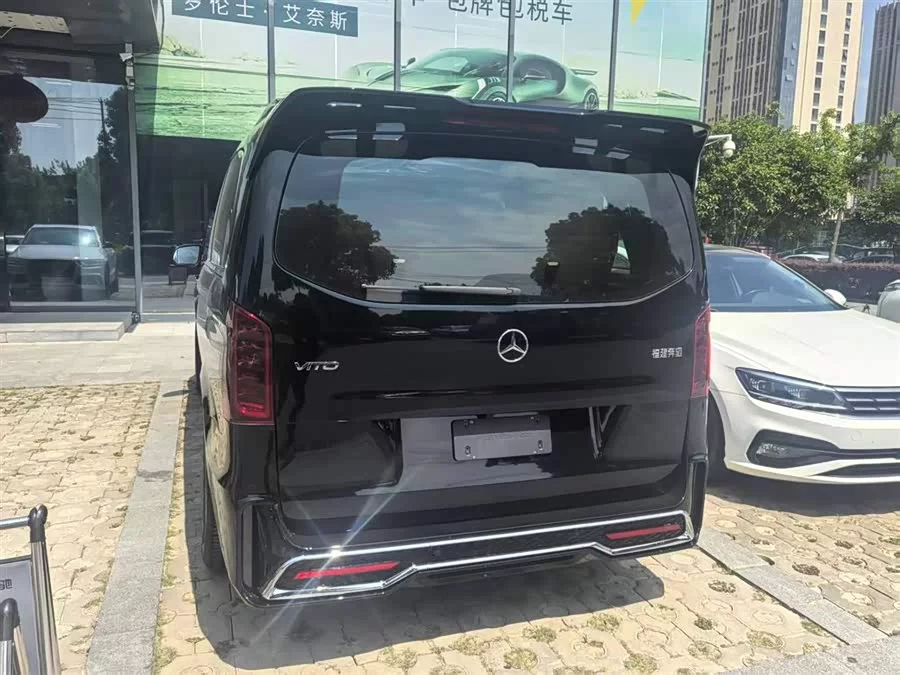 Mercedes Benz Vito