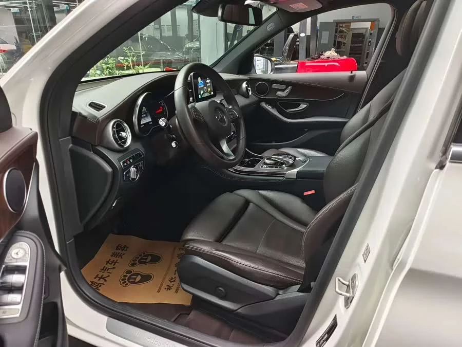 Mercedes Benz GLC