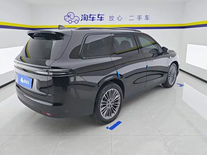Leapmotor C16