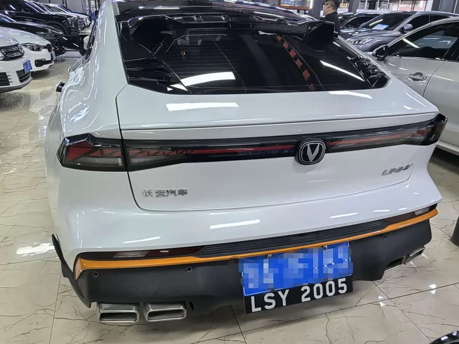 Changan UNI-V