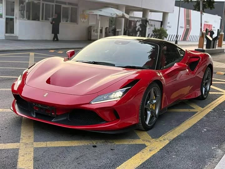 ferrari F8
