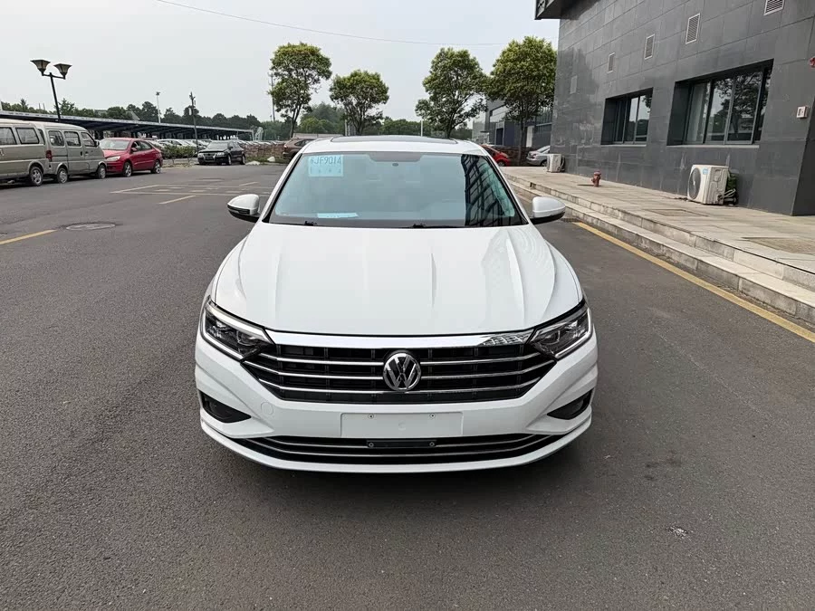 Volkswagen Sagitar