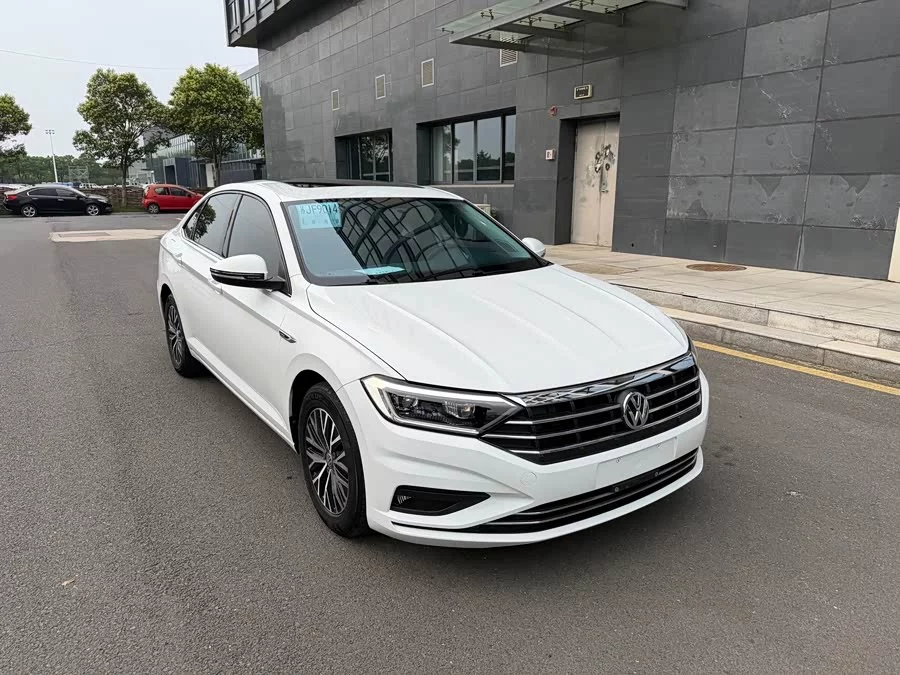 Volkswagen Sagitar