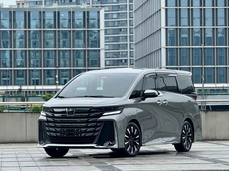 Toyota Crown Vellfire