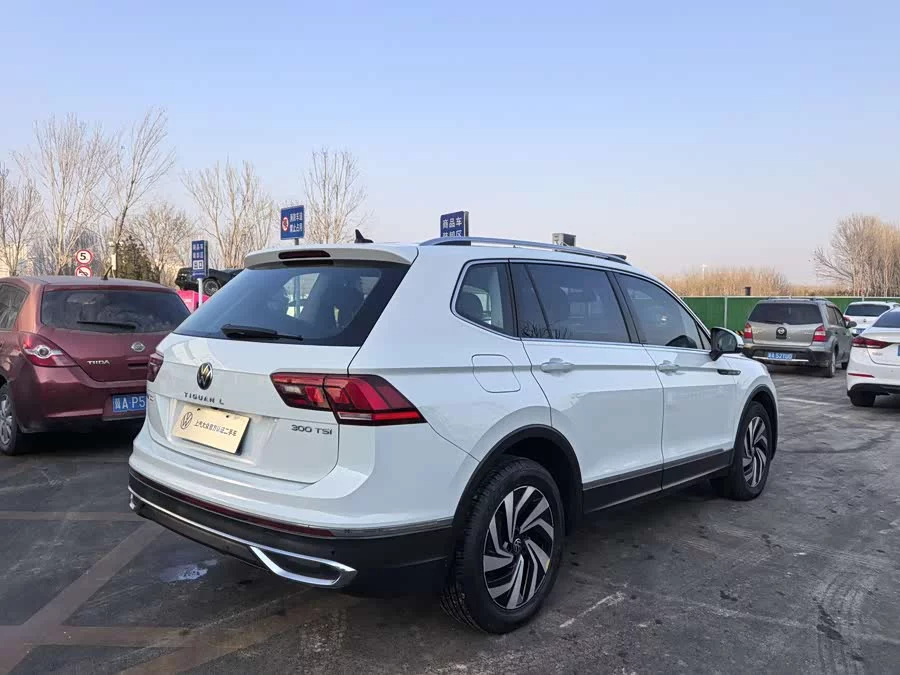 Volkswagen Tiguan L