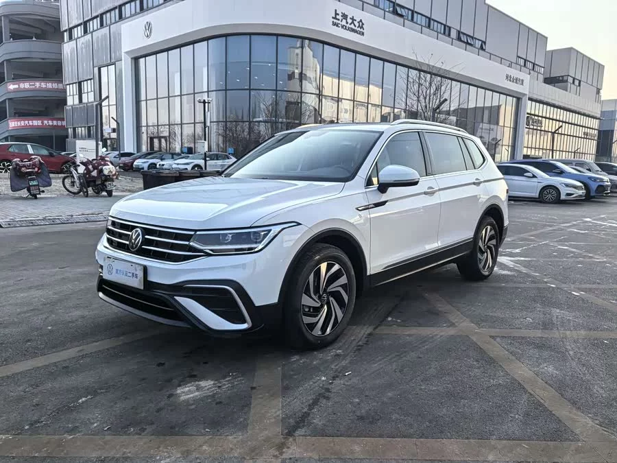Volkswagen Tiguan L