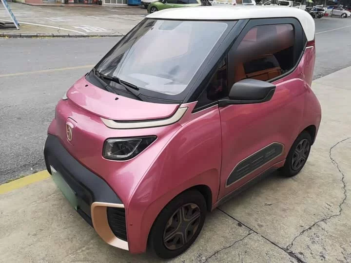 Baojun E200