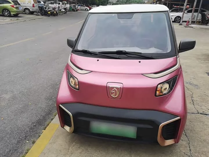 Baojun E200