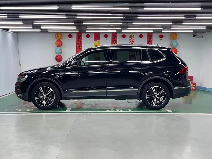 Volkswagen Tiguan L