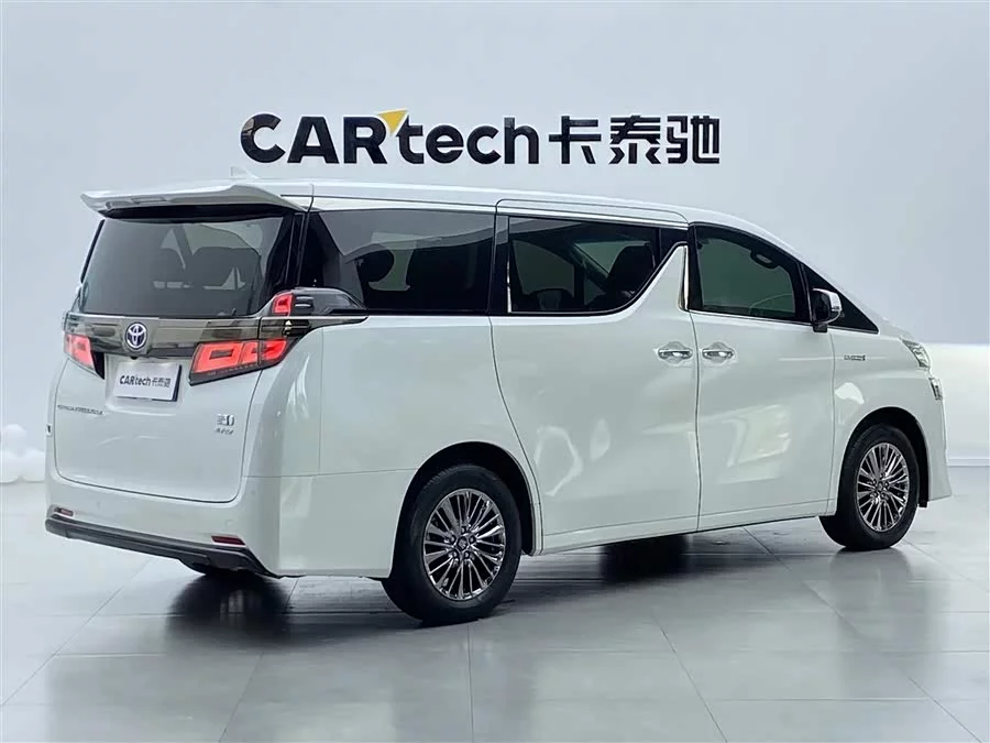 Toyota Crown Vellfire