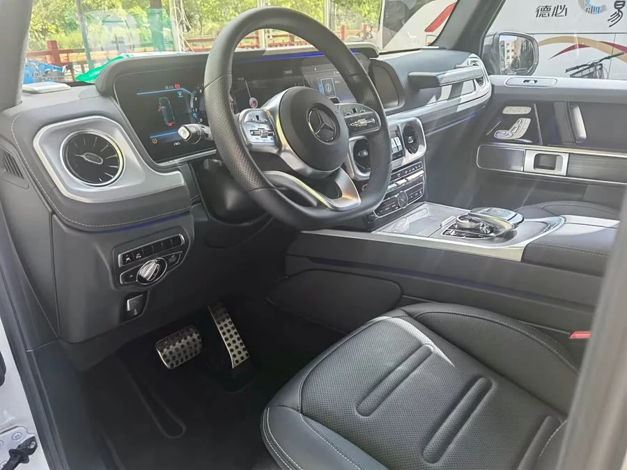 Mercedes Benz G-rated