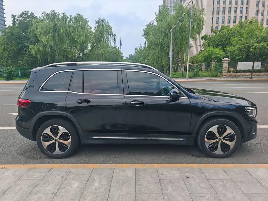 Mercedes Benz GLB