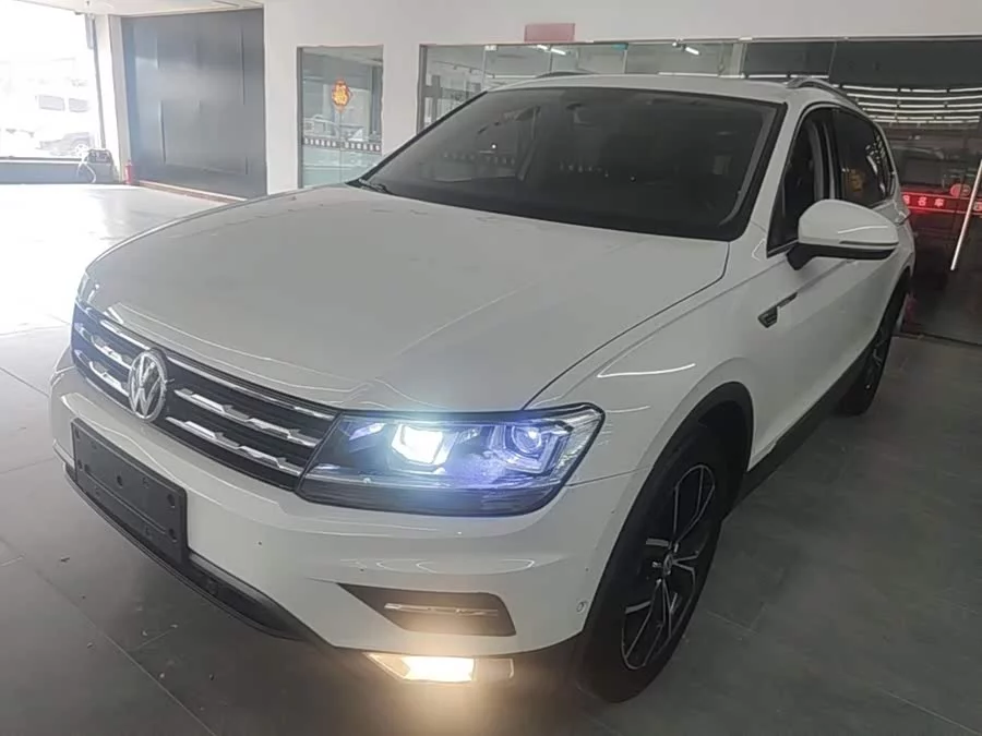 Volkswagen Tiguan L