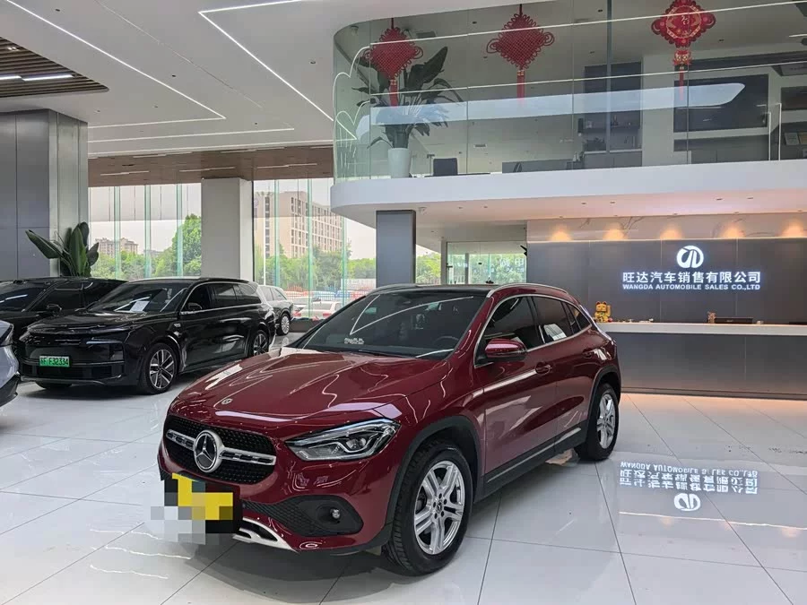 Mercedes Benz GLA