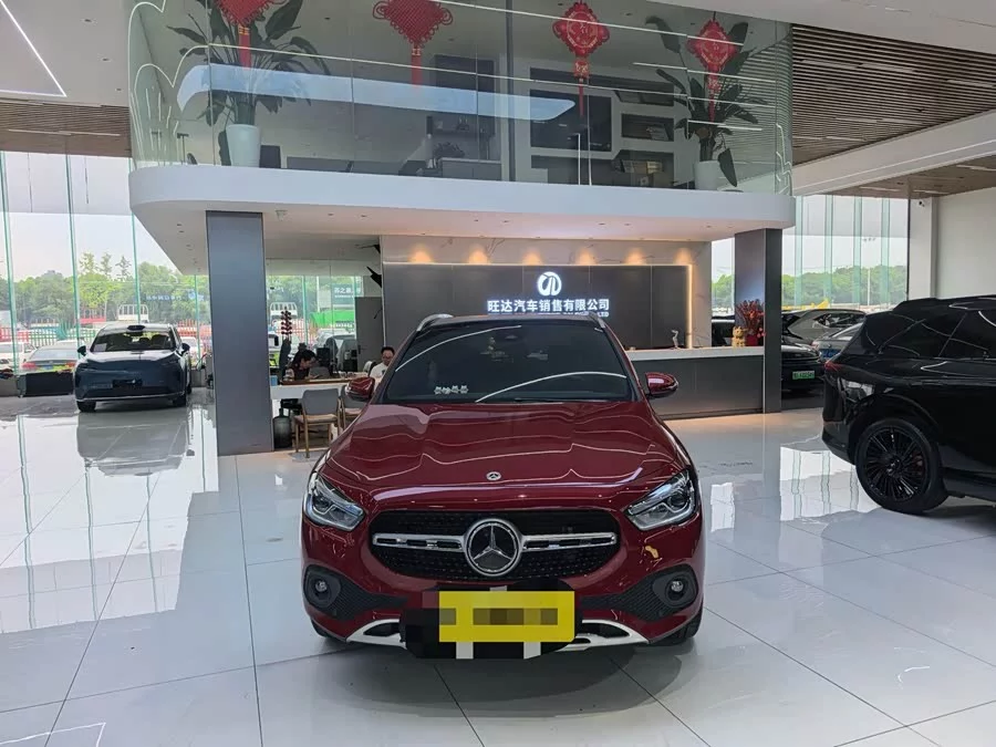 Mercedes Benz GLA
