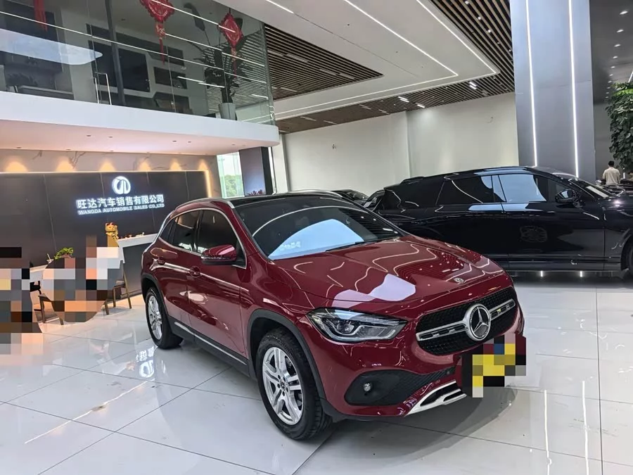 Mercedes Benz GLA