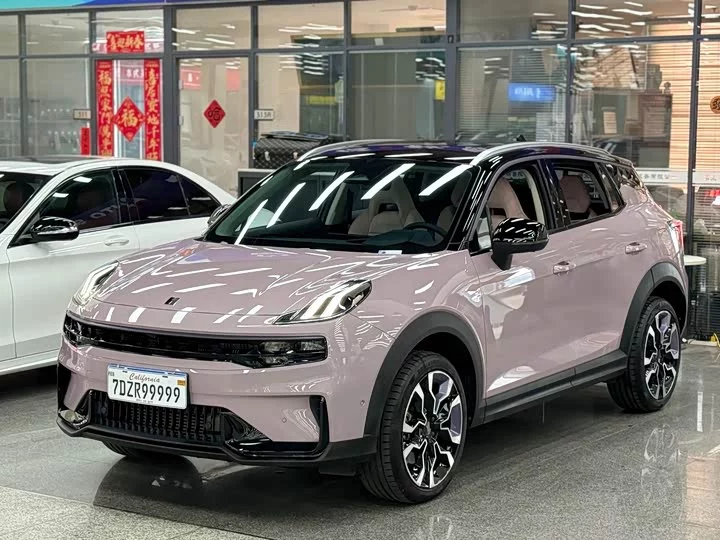 Lynk & Co 06