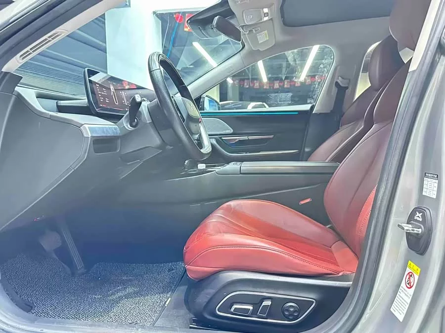 Xpeng P7