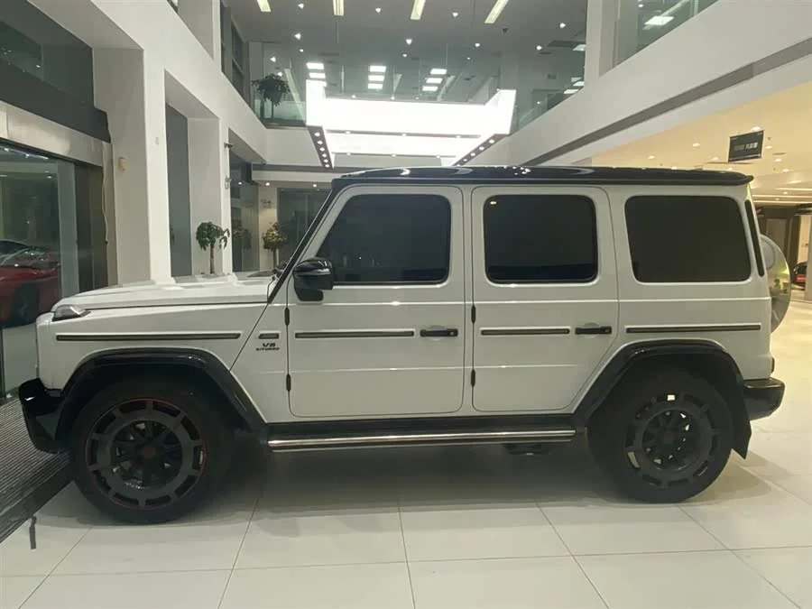 Mercedes Benz G-rated