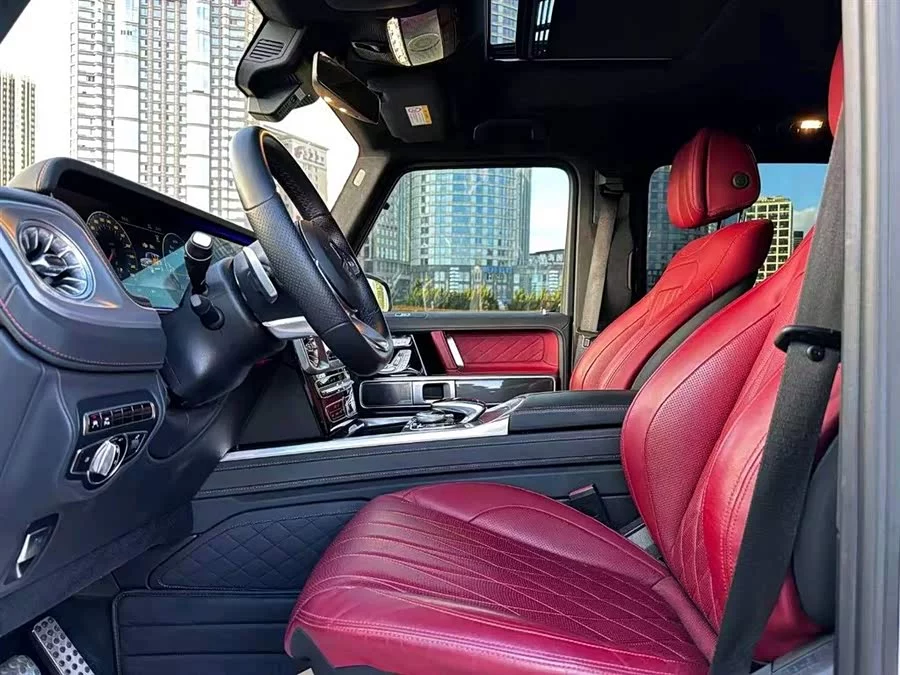 Mercedes Benz G-rated