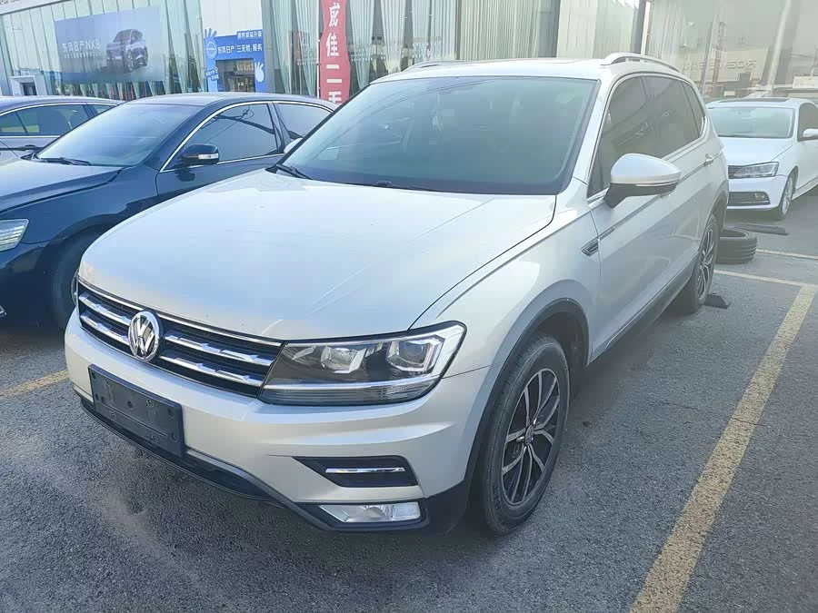 Volkswagen Tiguan L