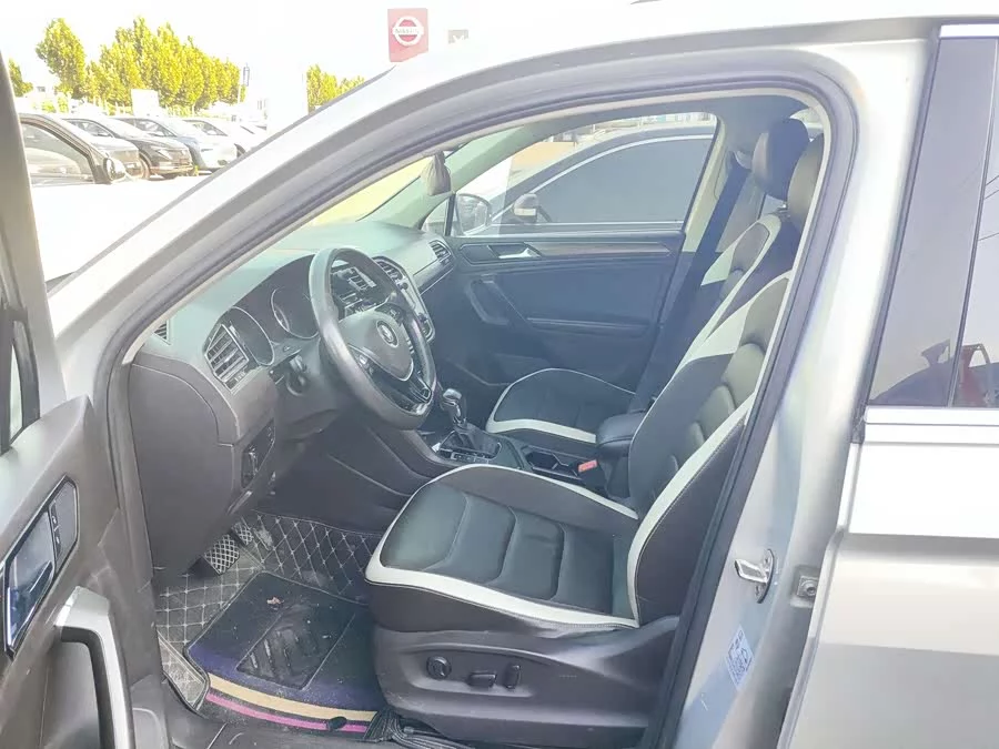 Volkswagen Tiguan L