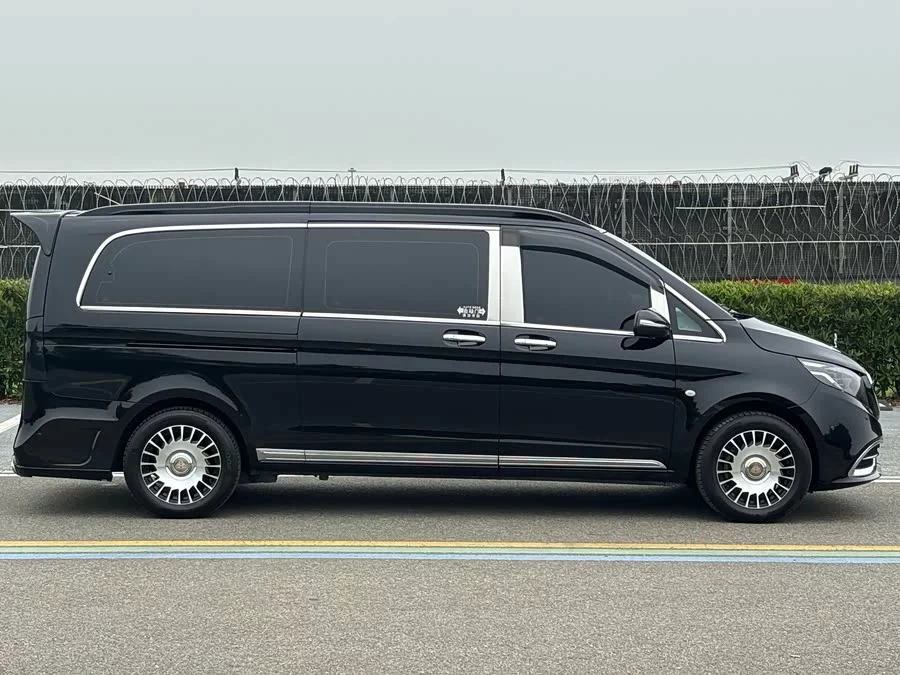 Mercedes Benz Vito