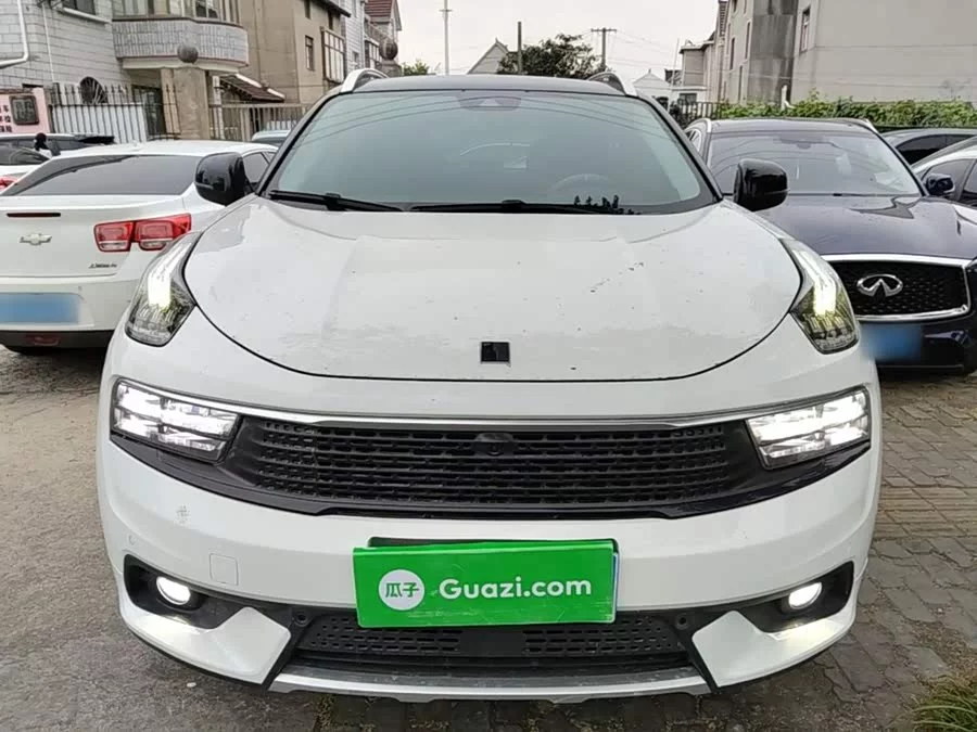 Lynk & Co 01