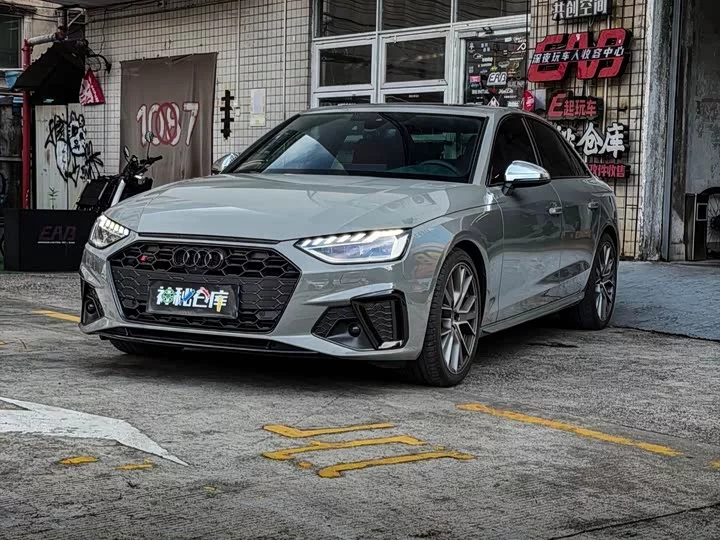 Audi S4