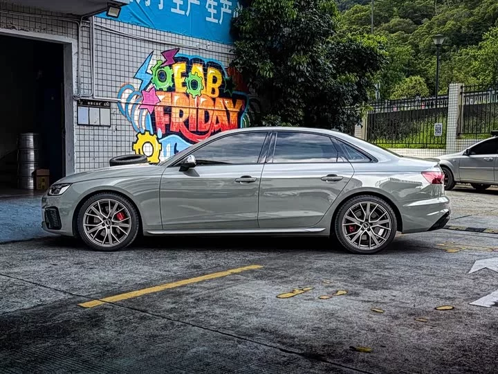 Audi S4