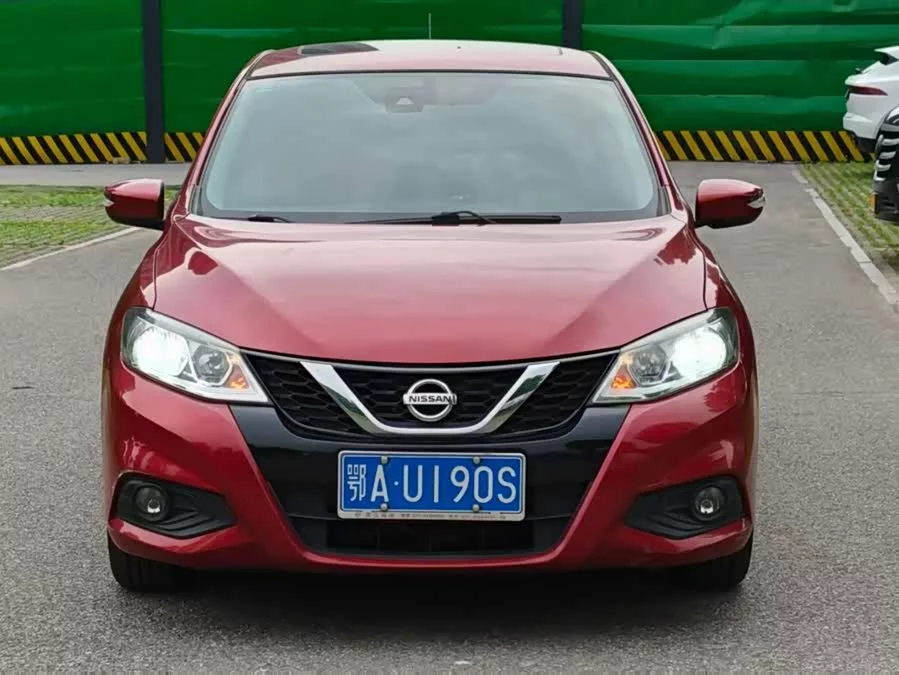 Nissan Tiida