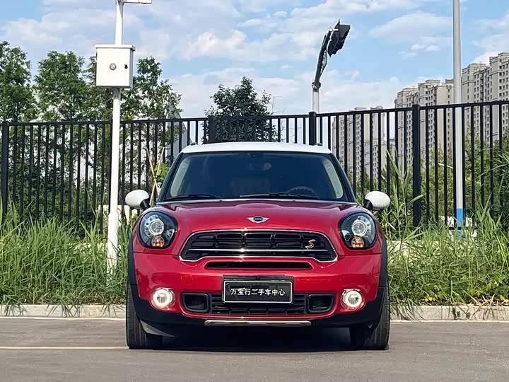 MINI COUNTRYMAN