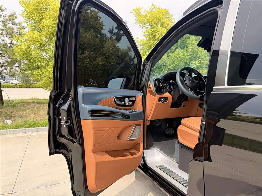 Mercedes Benz Vito