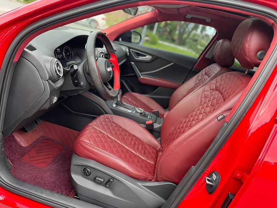 Audi Q2L