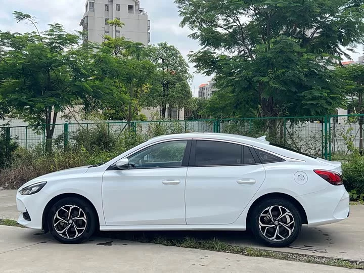 MG 5