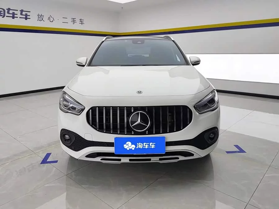 Mercedes Benz GLA
