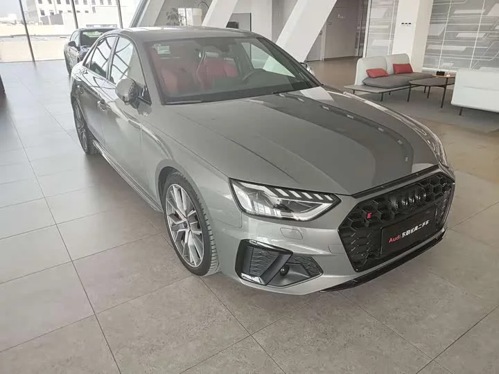 Audi S4