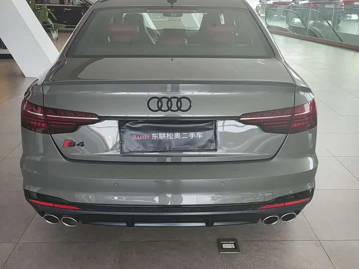 Audi S4