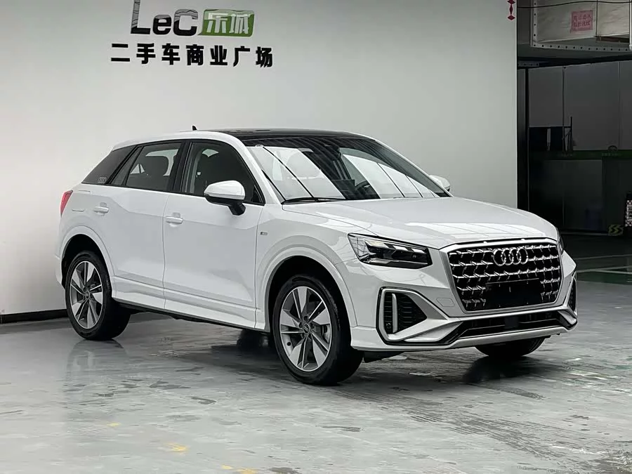 Audi Q2L
