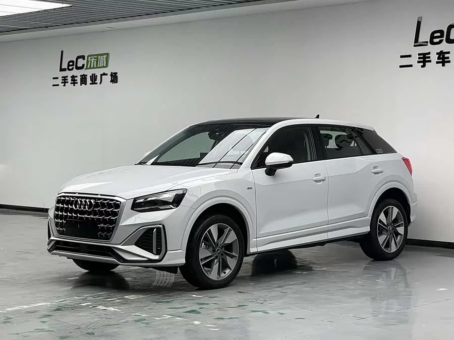 Audi Q2L