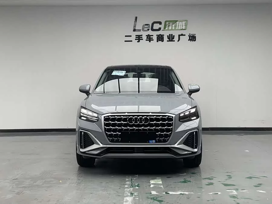 Audi Q2L