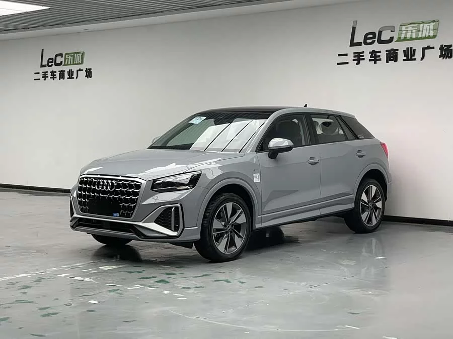 Audi Q2L