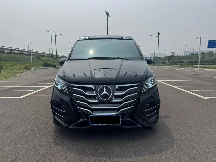 Mercedes Benz Vito