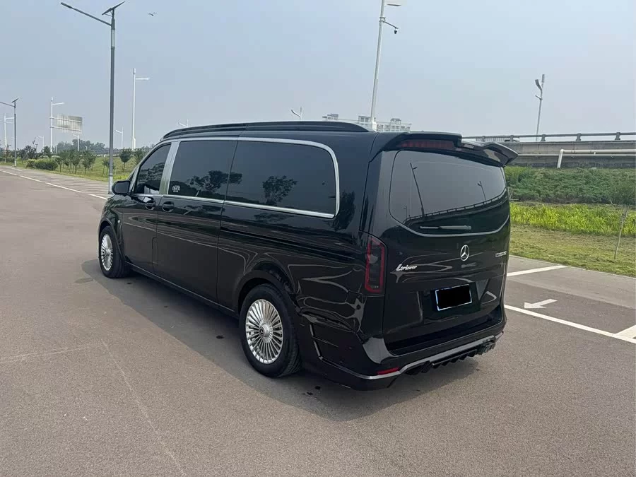 Mercedes Benz Vito