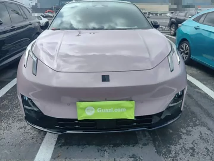 Lynk & Co Z20