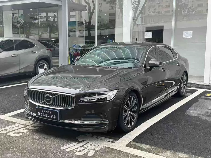Volvo S90
