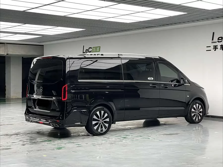 Mercedes Benz Vito