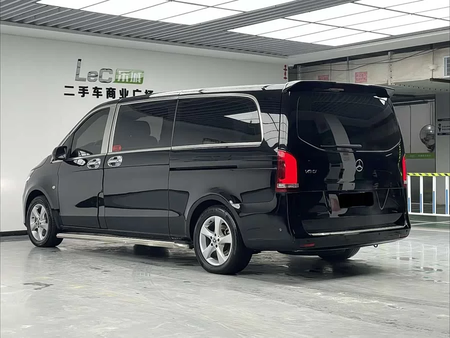 Mercedes Benz Vito