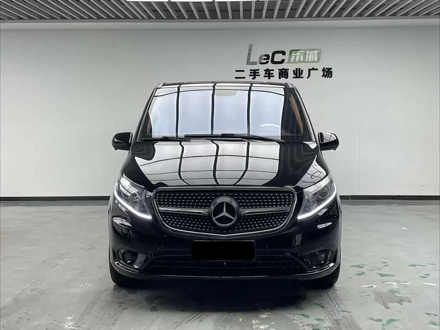 Mercedes Benz Vito